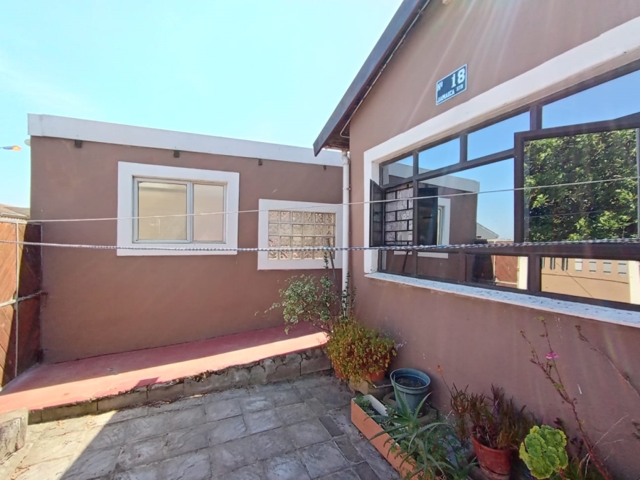 3 Bedroom Property for Sale in Malibu Village Western Cape